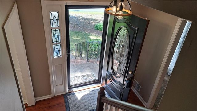 110 Acorn Drive, Mcdonough, GA 30253