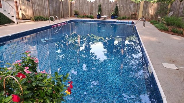 110 Acorn Drive, Mcdonough, GA 30253