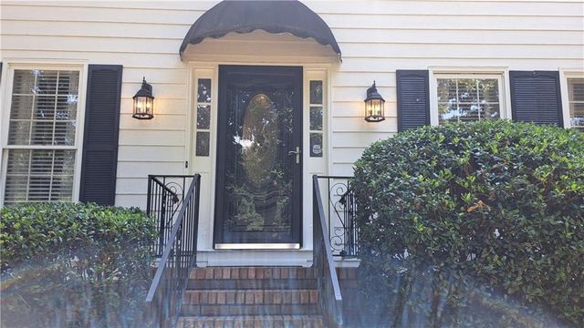 110 Acorn Drive, Mcdonough, GA 30253