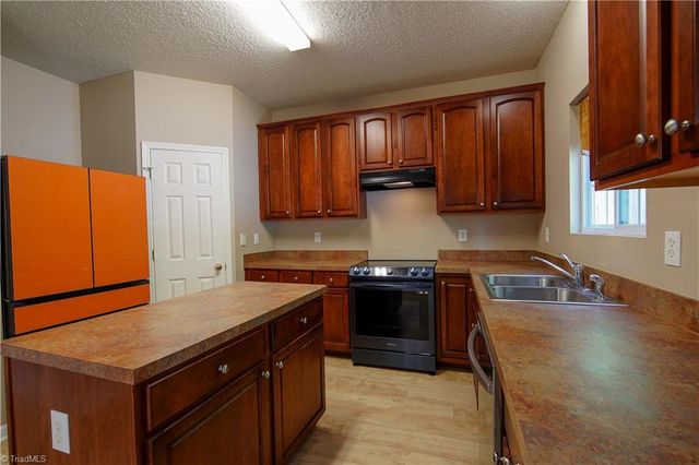 902 Brittany Way, Archdale, NC 27263
