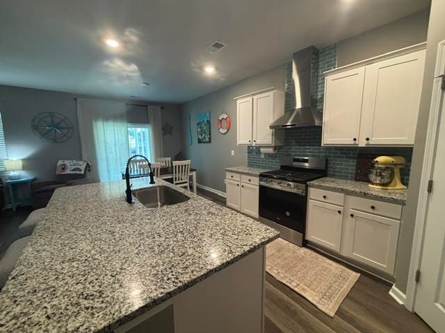 2266 Ainsley Dr., Little River, SC 29566