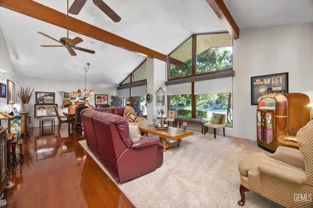 105 Camino Del Oeste, Bakersfield, CA 93309