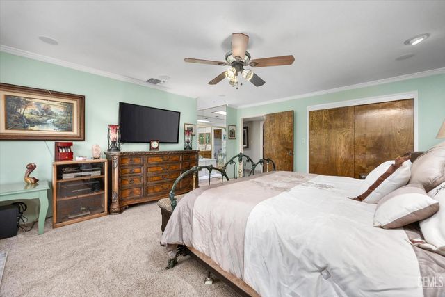 105 Camino Del Oeste, Bakersfield, CA 93309