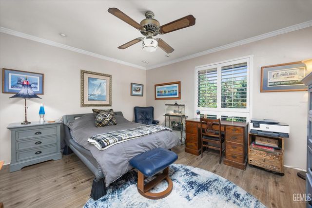 105 Camino Del Oeste, Bakersfield, CA 93309