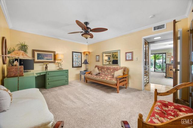 105 Camino Del Oeste, Bakersfield, CA 93309