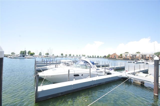 40 Waterfront Circle, Buffalo, NY 14202