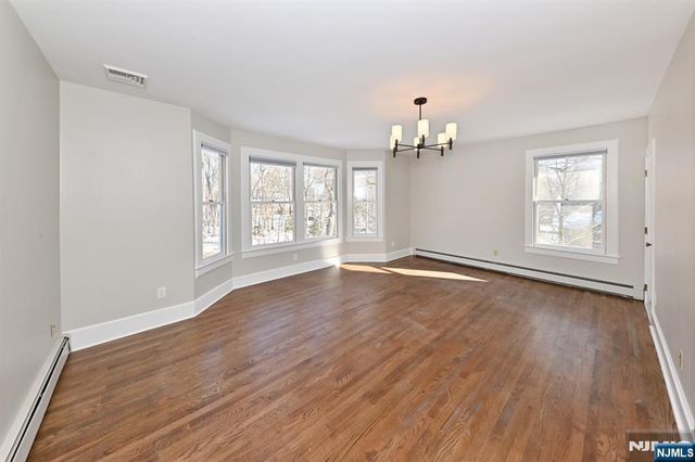 62 Elm Street B, Allendale, NJ 07401