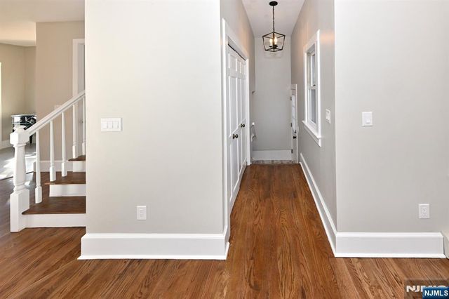 62 Elm Street B, Allendale, NJ 07401