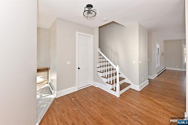 62 Elm Street B, Allendale, NJ 07401