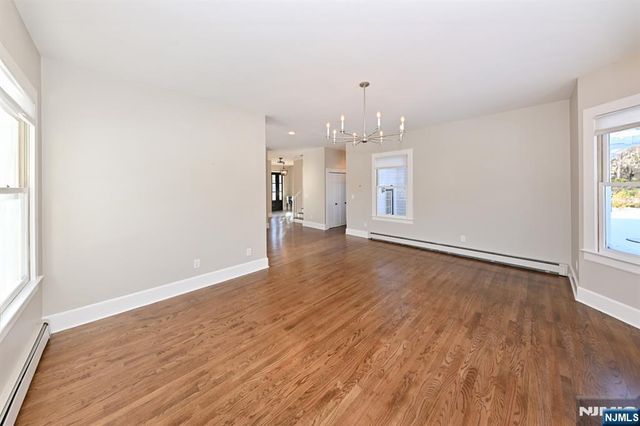 62 Elm Street B, Allendale, NJ 07401