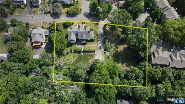 62 Elm Street B, Allendale, NJ 07401