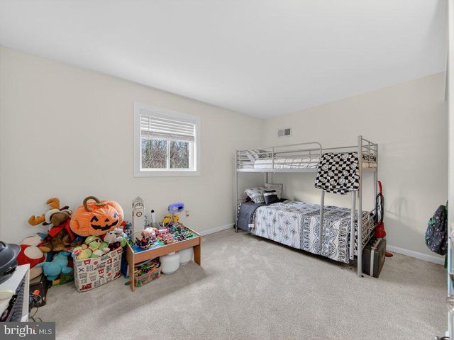 1902 DANA DR, Hyattsville, MD 20783