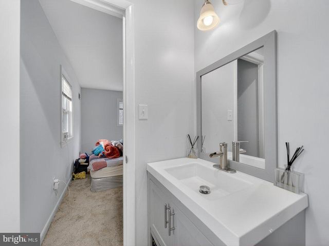 1902 DANA DR, Hyattsville, MD 20783