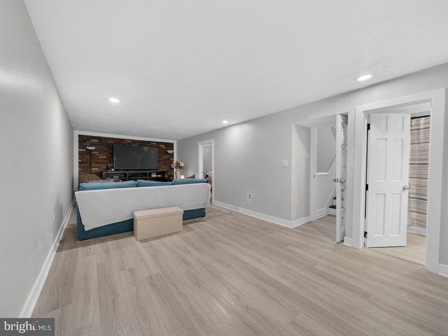 1902 DANA DR, Hyattsville, MD 20783