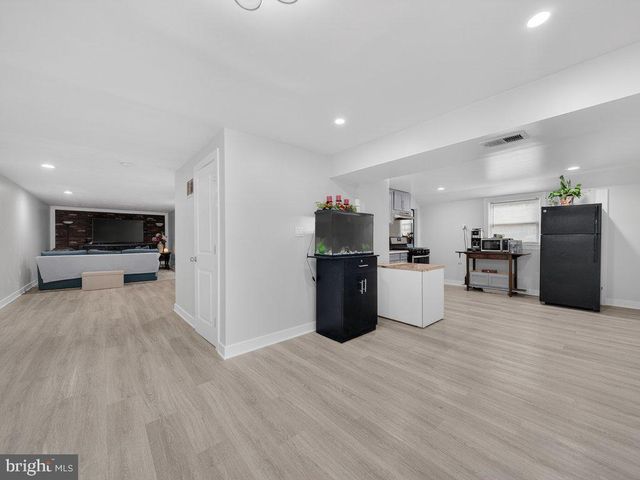 1902 DANA DR, Hyattsville, MD 20783