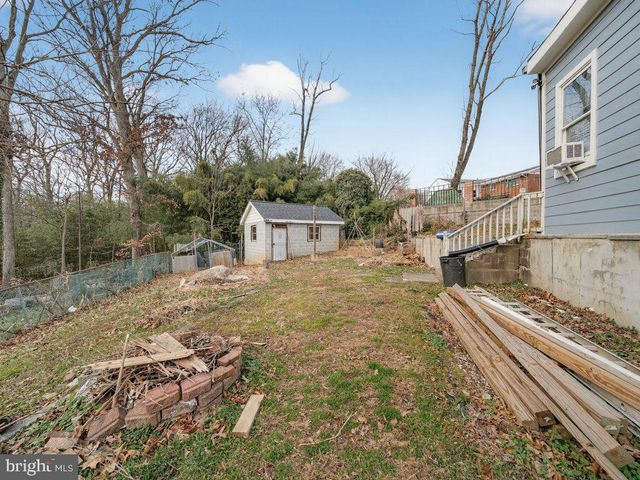 1902 DANA DR, Hyattsville, MD 20783