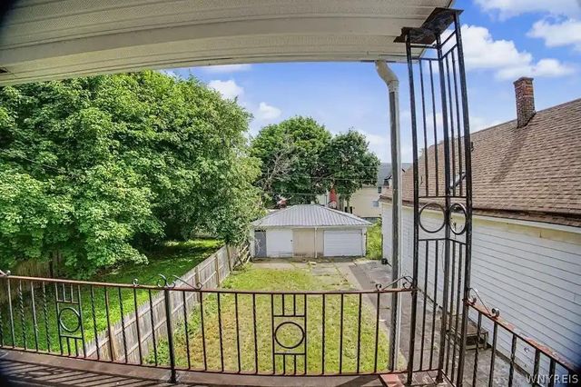 2015 Genesee Street, Buffalo, NY 14211