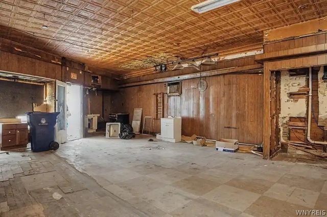 2015 Genesee Street, Buffalo, NY 14211