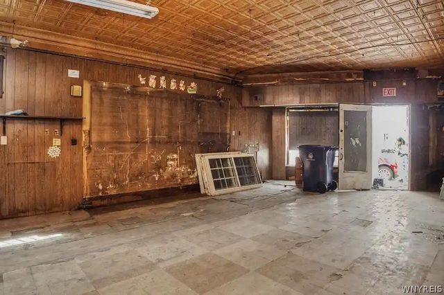 2015 Genesee Street, Buffalo, NY 14211