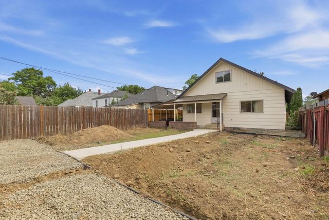2520 W College Ave, Spokane, WA 99201