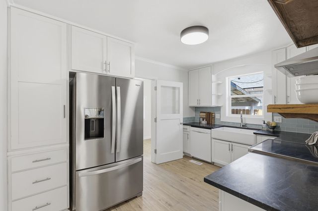 2520 W College Ave, Spokane, WA 99201
