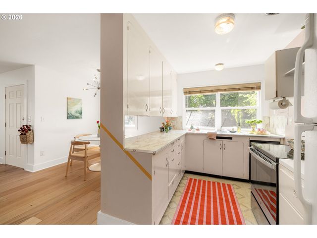 5923 Se FRANKLIN St, Portland, OR 97206