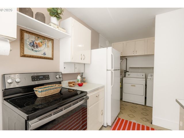 5923 Se FRANKLIN St, Portland, OR 97206