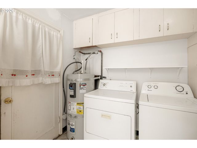 5923 Se FRANKLIN St, Portland, OR 97206