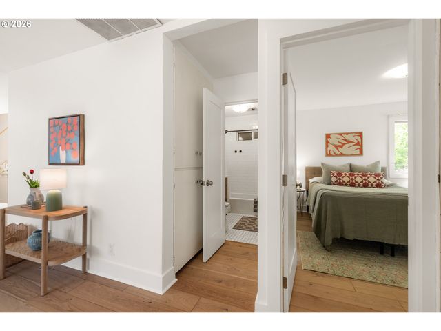 5923 Se FRANKLIN St, Portland, OR 97206