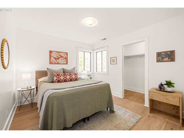 5923 Se FRANKLIN St, Portland, OR 97206