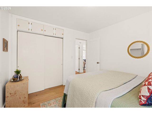 5923 Se FRANKLIN St, Portland, OR 97206