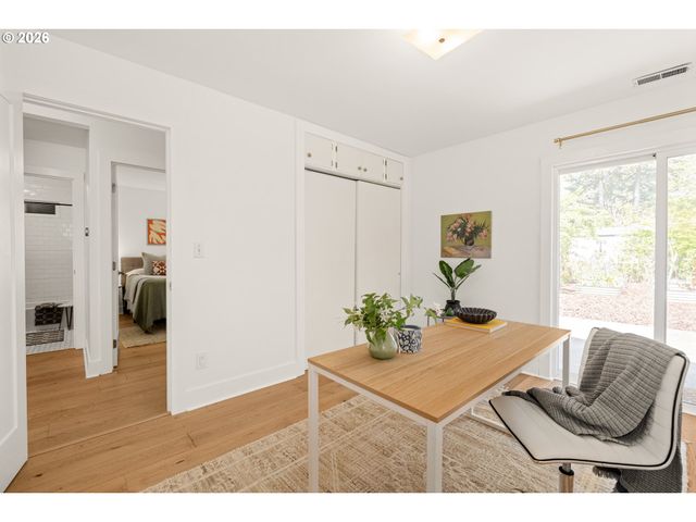 5923 Se FRANKLIN St, Portland, OR 97206