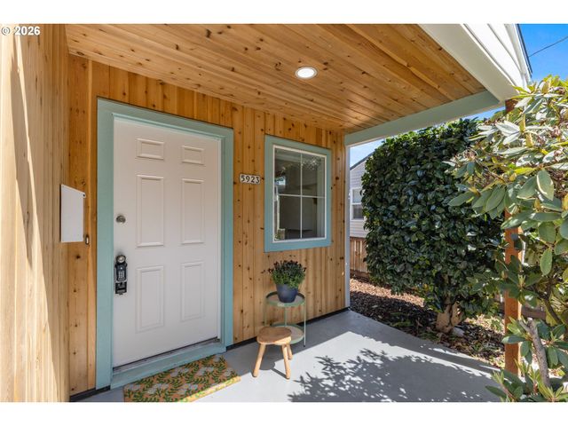 5923 Se FRANKLIN St, Portland, OR 97206