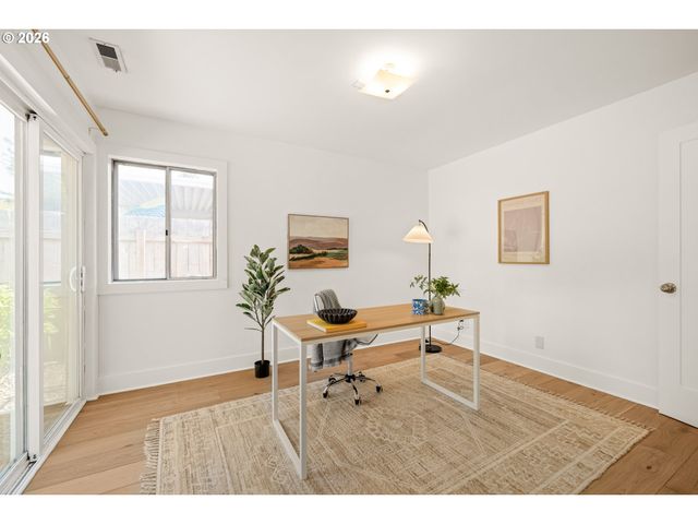 5923 Se FRANKLIN St, Portland, OR 97206