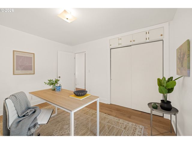5923 Se FRANKLIN St, Portland, OR 97206