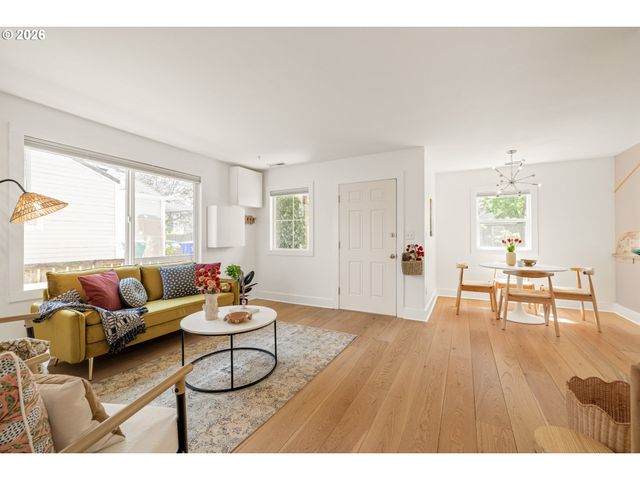 5923 Se FRANKLIN St, Portland, OR 97206