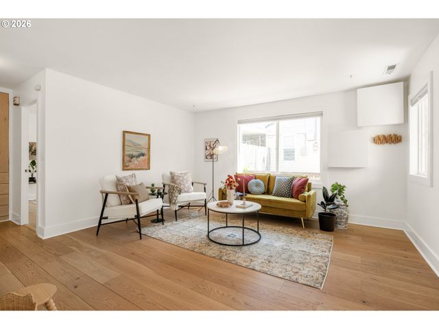 5923 Se FRANKLIN St, Portland, OR 97206