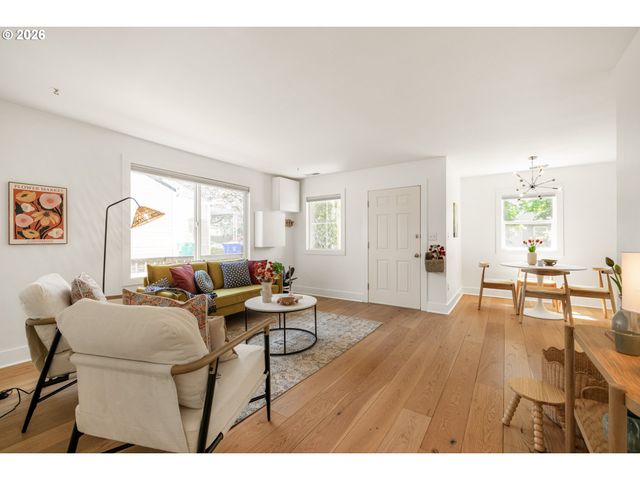 5923 Se FRANKLIN St, Portland, OR 97206