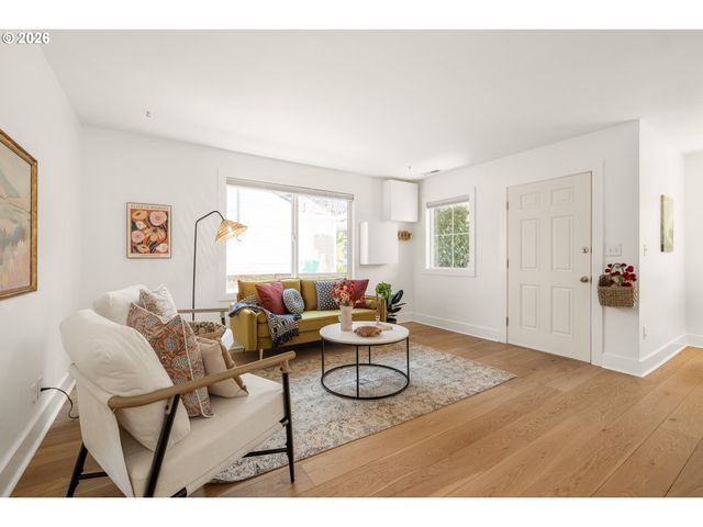 5923 Se FRANKLIN St, Portland, OR 97206