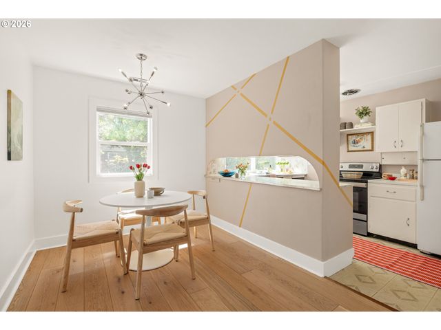 5923 Se FRANKLIN St, Portland, OR 97206