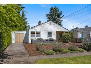 5923 Se FRANKLIN St, Portland, OR 97206