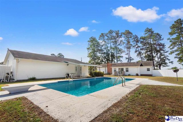 4422 Grady Rd, Mullins, SC 29574