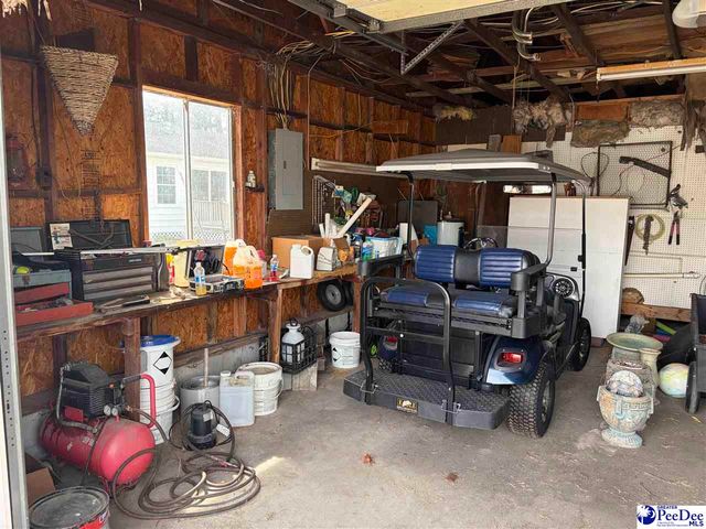 4422 Grady Rd, Mullins, SC 29574