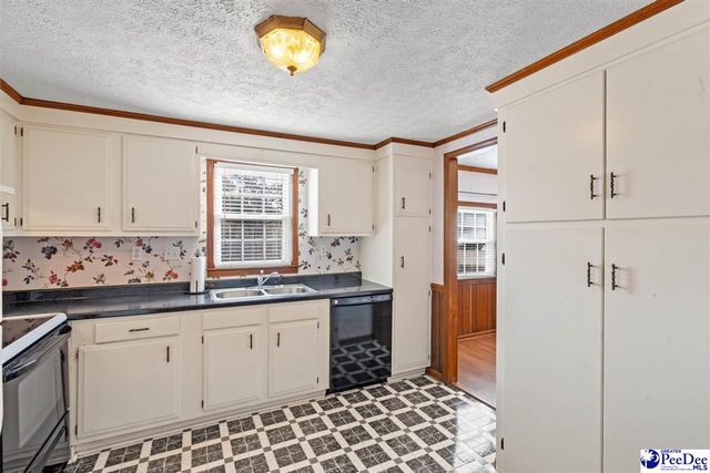 4422 Grady Rd, Mullins, SC 29574