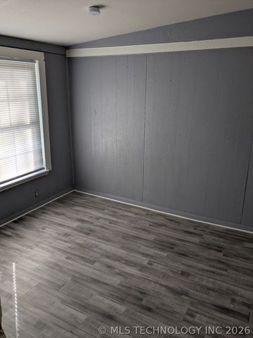 15 N Street NW, Ardmore, OK 73401