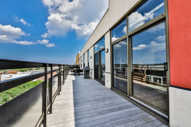 1735 W Diversey Parkway 615, Chicago, IL 60614