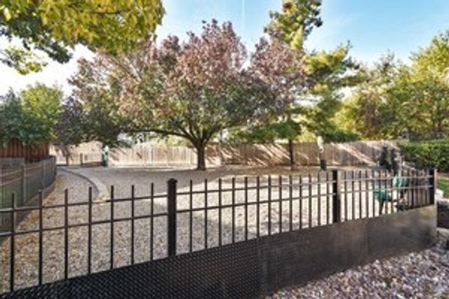 1735 W Diversey Parkway 615, Chicago, IL 60614