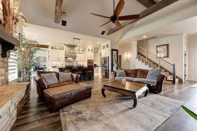 10001 Cascina Drive, Yukon, OK 73099