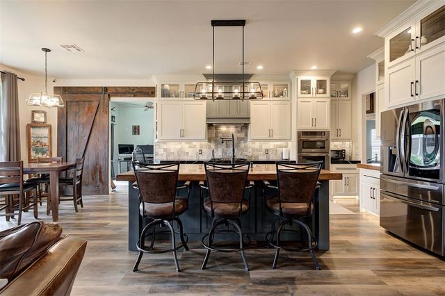 10001 Cascina Drive, Yukon, OK 73099