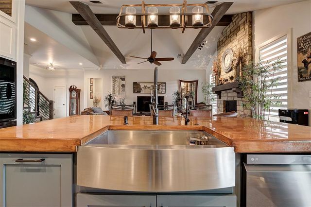 10001 Cascina Drive, Yukon, OK 73099